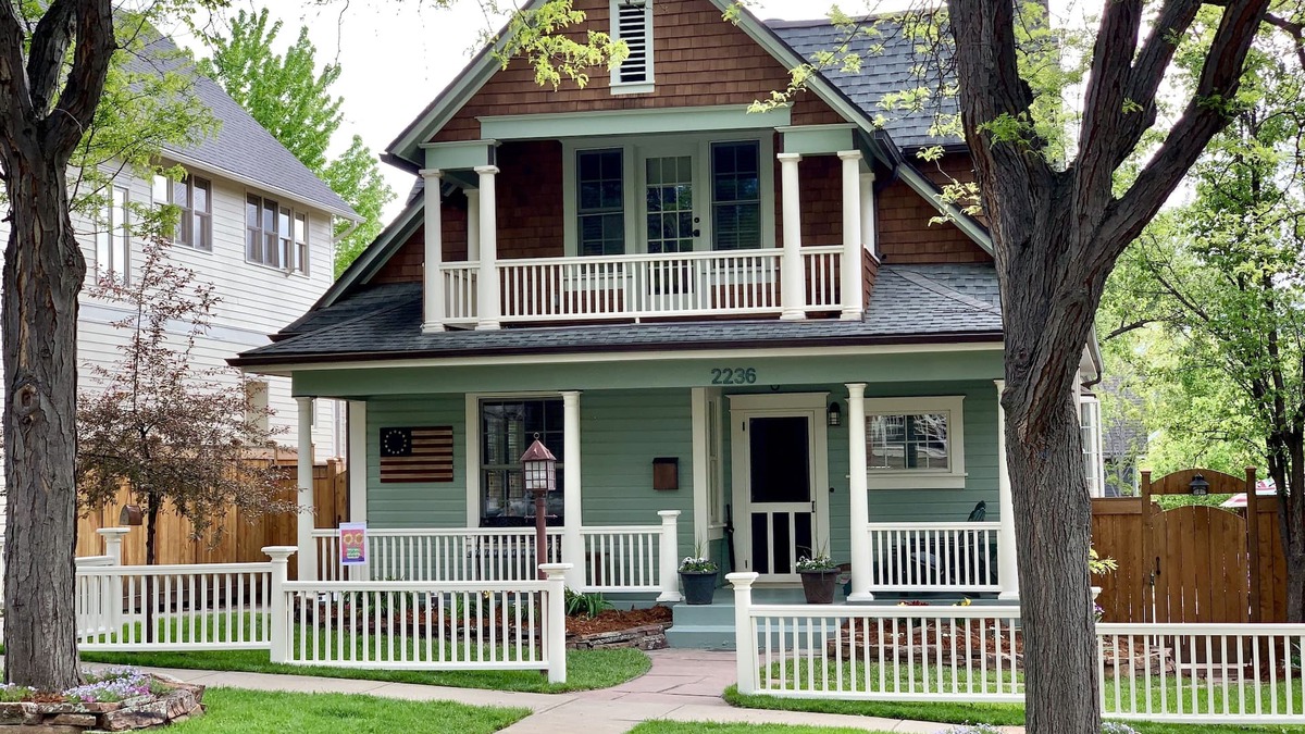 Central Boulder House | ⬆️ See our video: Walk to Pearl St - 2.5 blocks; Fireplace; Luxurious & Private.