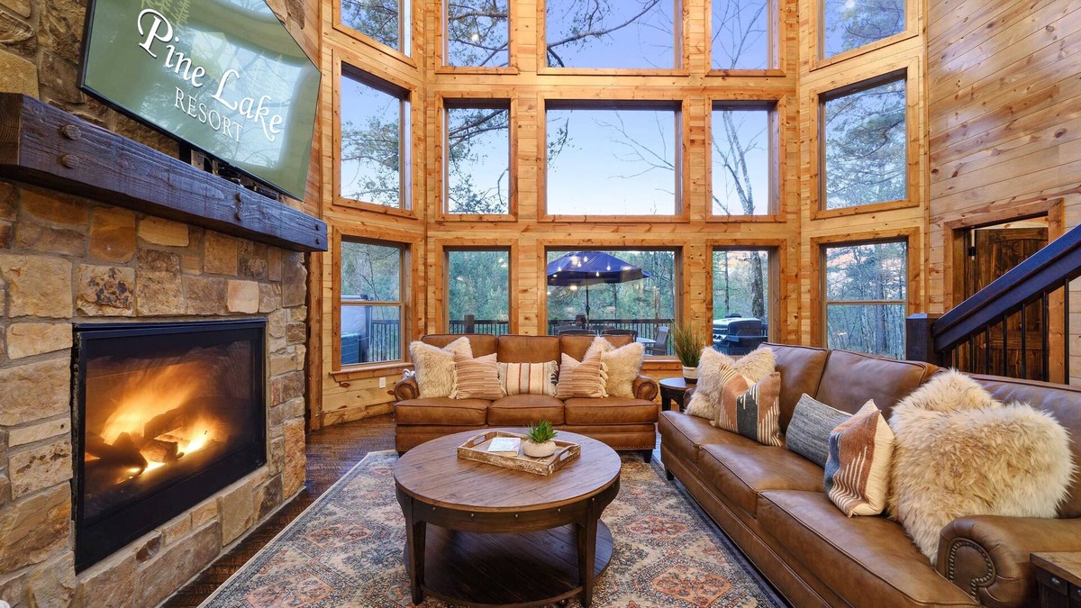 Broken Bow Cabin | See the awe-inspiring views of the Ouachita mountains from the stunning window wall
