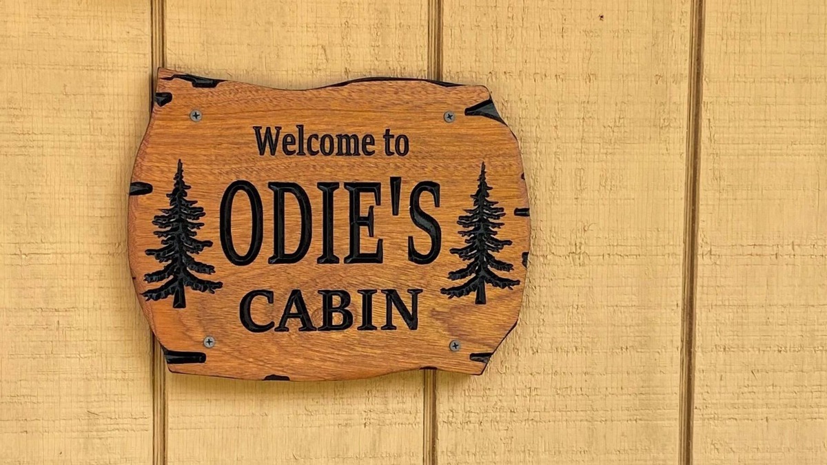 Spooner Cabin | See the Fall Colors - Odie's Cabin - A Northwoods Get Away