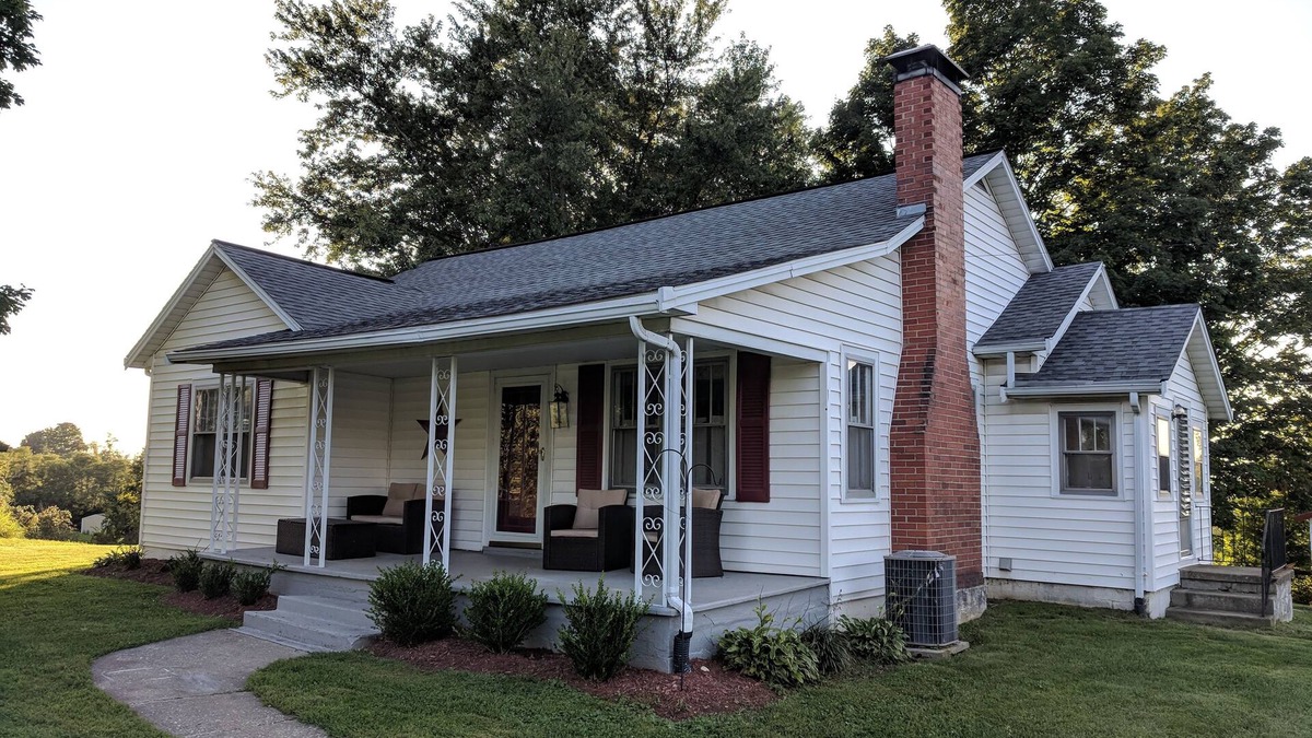 Williamstown House | See why everyone loves it here! 1.5 miles to Ark.