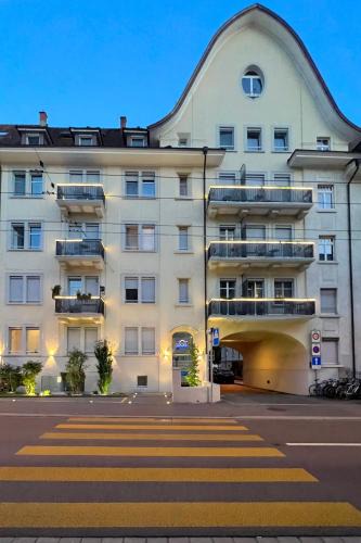 Muhlebach Apartment | Seefeld Residenz