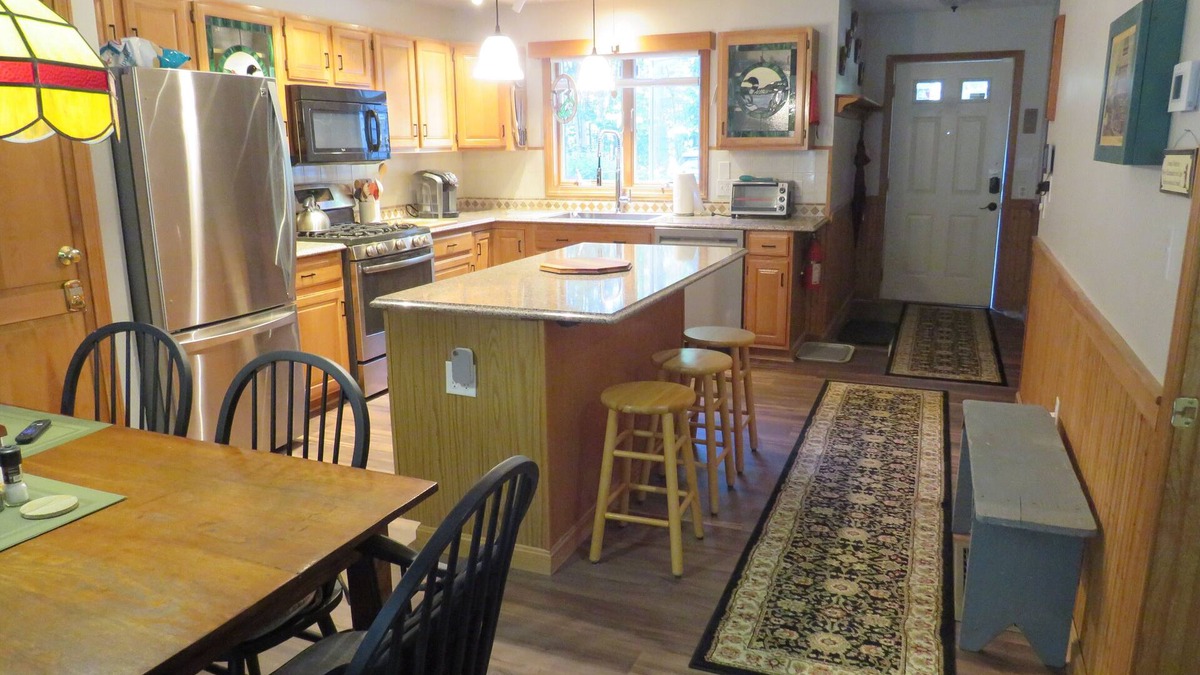 North Conway Condo | Seeking silence and leisure yet close to action & nature, shopping and dining!