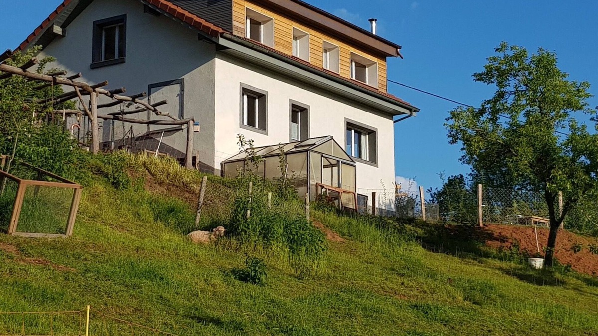 Ronchamp House | Seelen -wellness im Grünen Ökologisch mit Herz