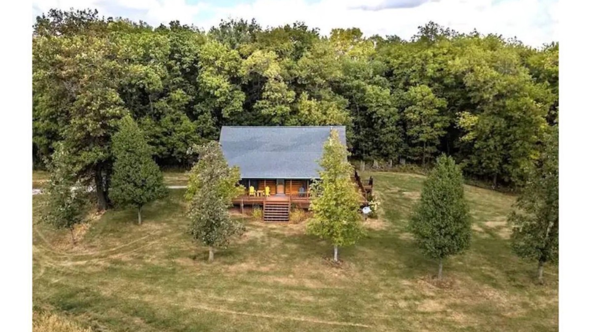 Guthrie County Cabin | Seeley Creek Cabin Getaway and Hunting Lodge