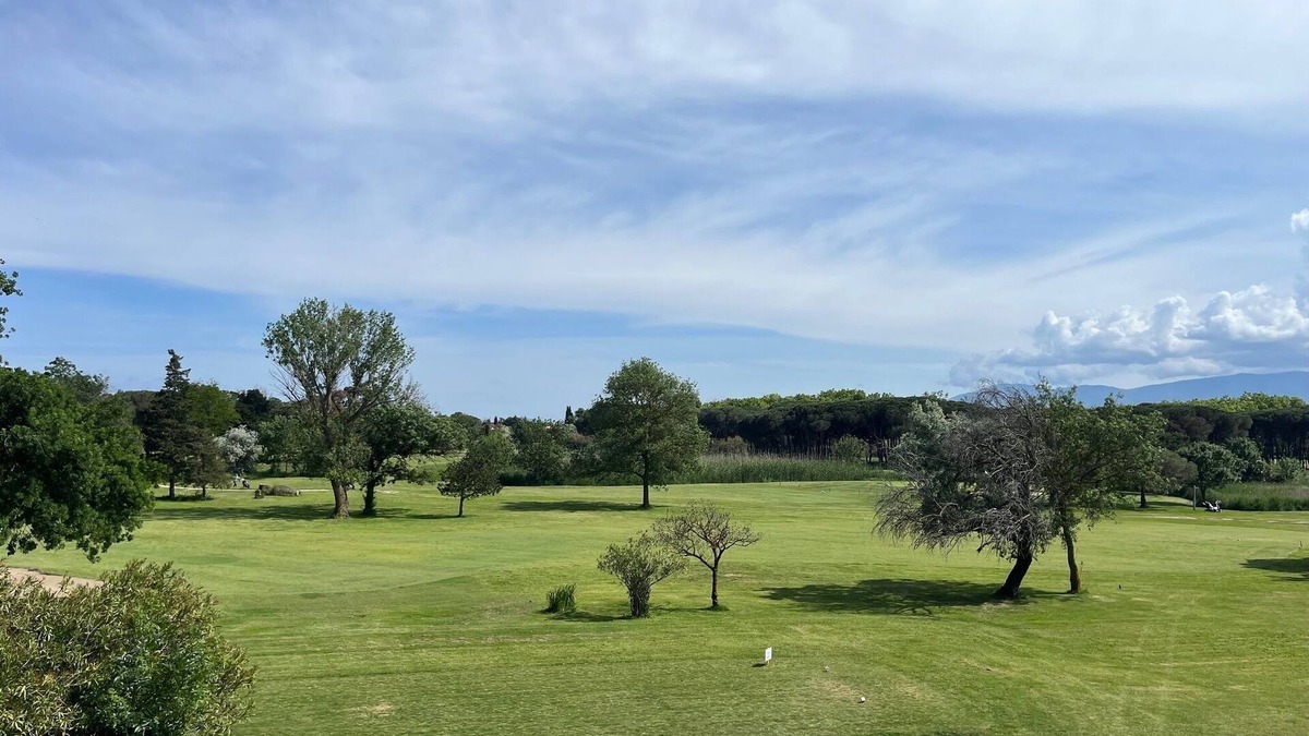 Saint-Cyprien Apartment | Seemingly cosy, close to the beach and in the heart of the golf course