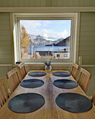 Berg House | Segla view house