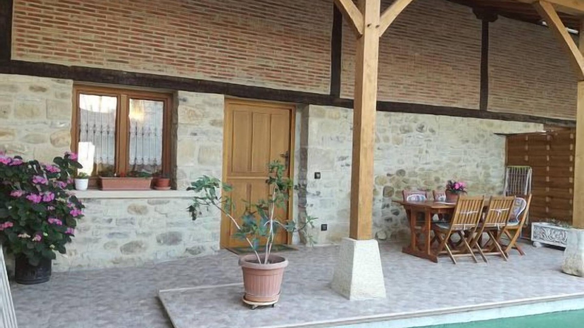 Narvaja Cottage | Self catering Lecea y Alianzas for 5 people
