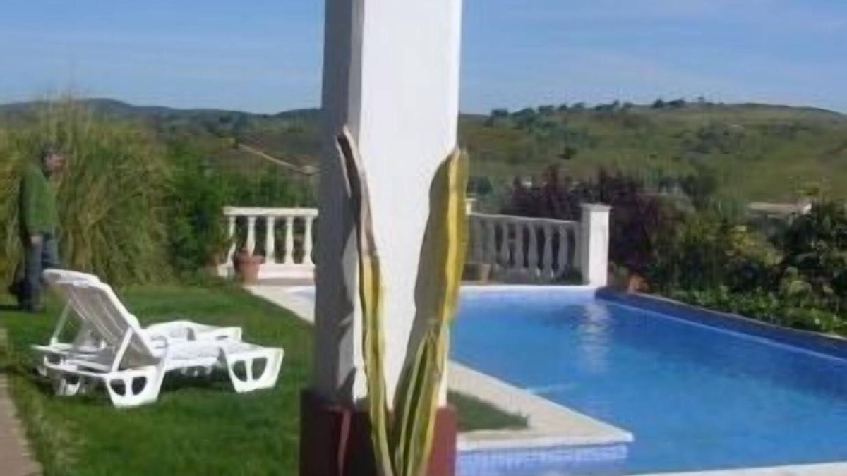 Cazalla De La Sierra Cottage | Self catering La Vega for 9 people