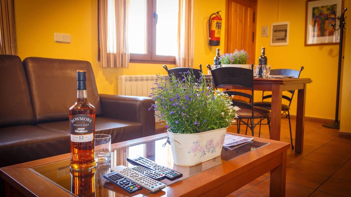 Paredes de Buitrago Ski Chalet | Self catering El Bulín de Paredes for 4 people
