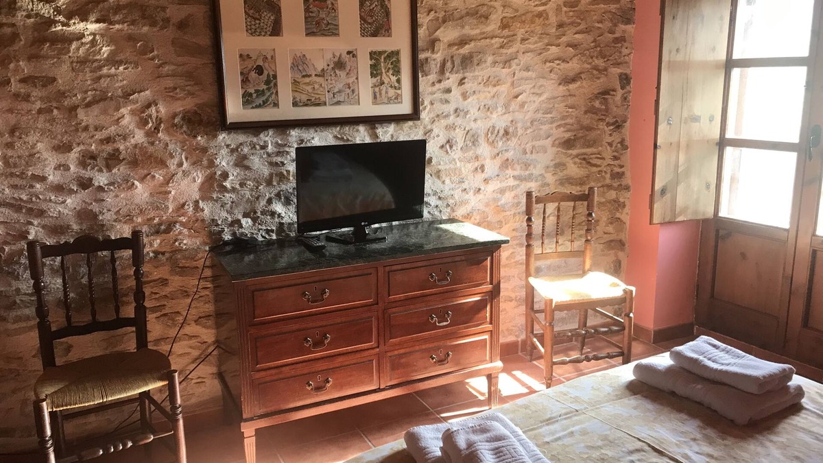 Vilafranca Cottage | Self catering Masia Matutano for 12 people