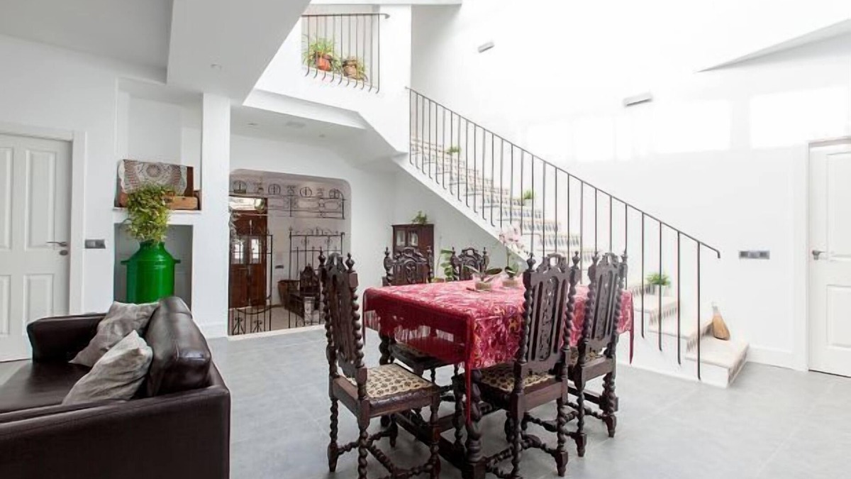 Horcajo de Santiago Cottage | Self catering La Alvardana for 21 people
