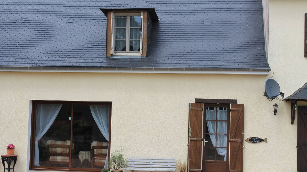 Deneze-sous-le-Lude House | Self Catering, High End Specification Family Accomodation with shared Pool