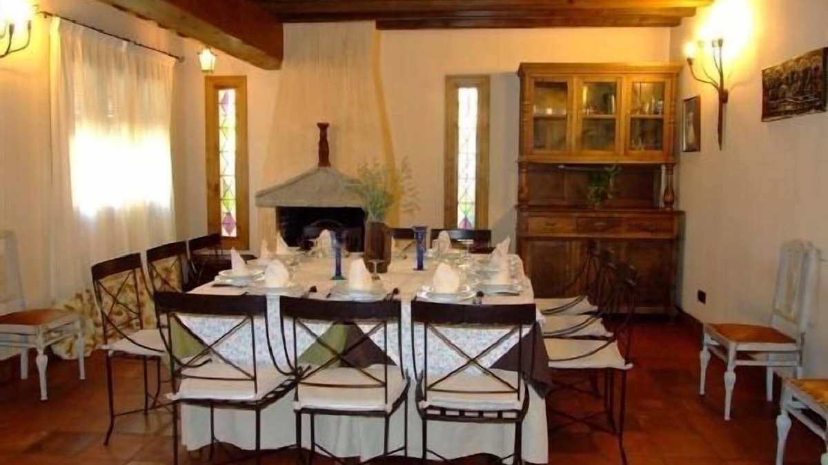 Otero de Herreros Cottage | Self catering La Chatarrería de Ferreros for 16 people