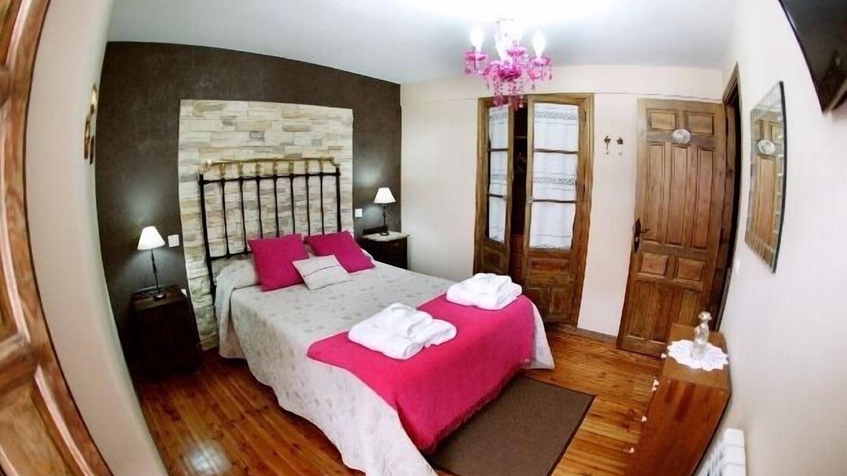 Pradena Cottage | Self catering Balaada de la Molinera for 6 people