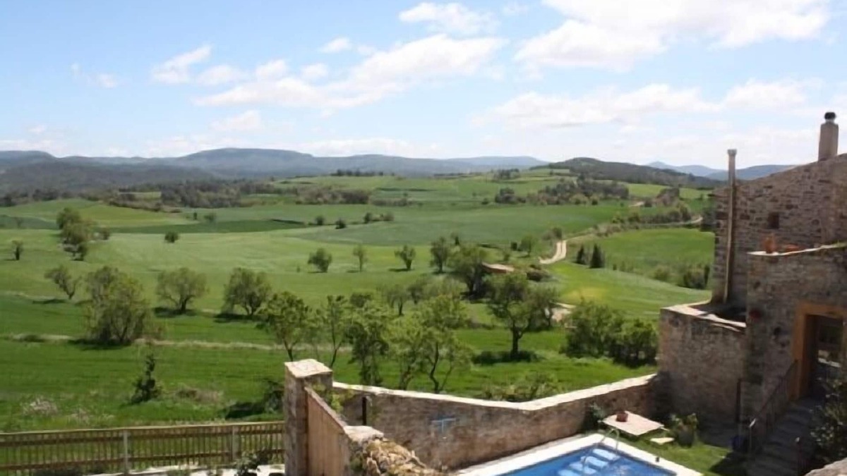 Les Piles Cottage | Self catering Can Gasol for 12 people