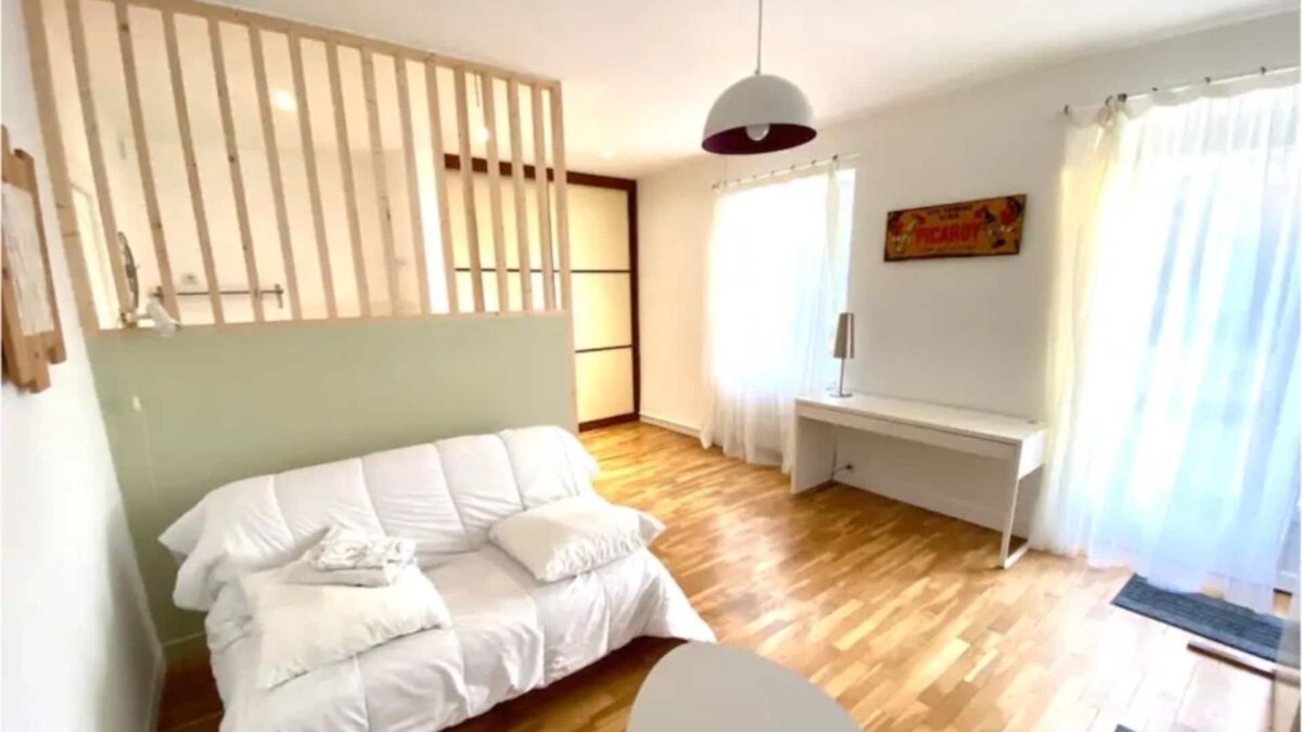 Cesson-Sevigne Apartment | Self-catering cottage in an old farmhouse