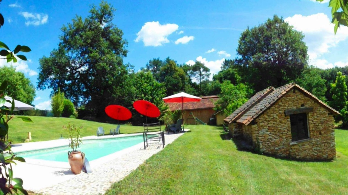 Simeyrols Cottage | Self-catering cottage - private terrace - shared pool