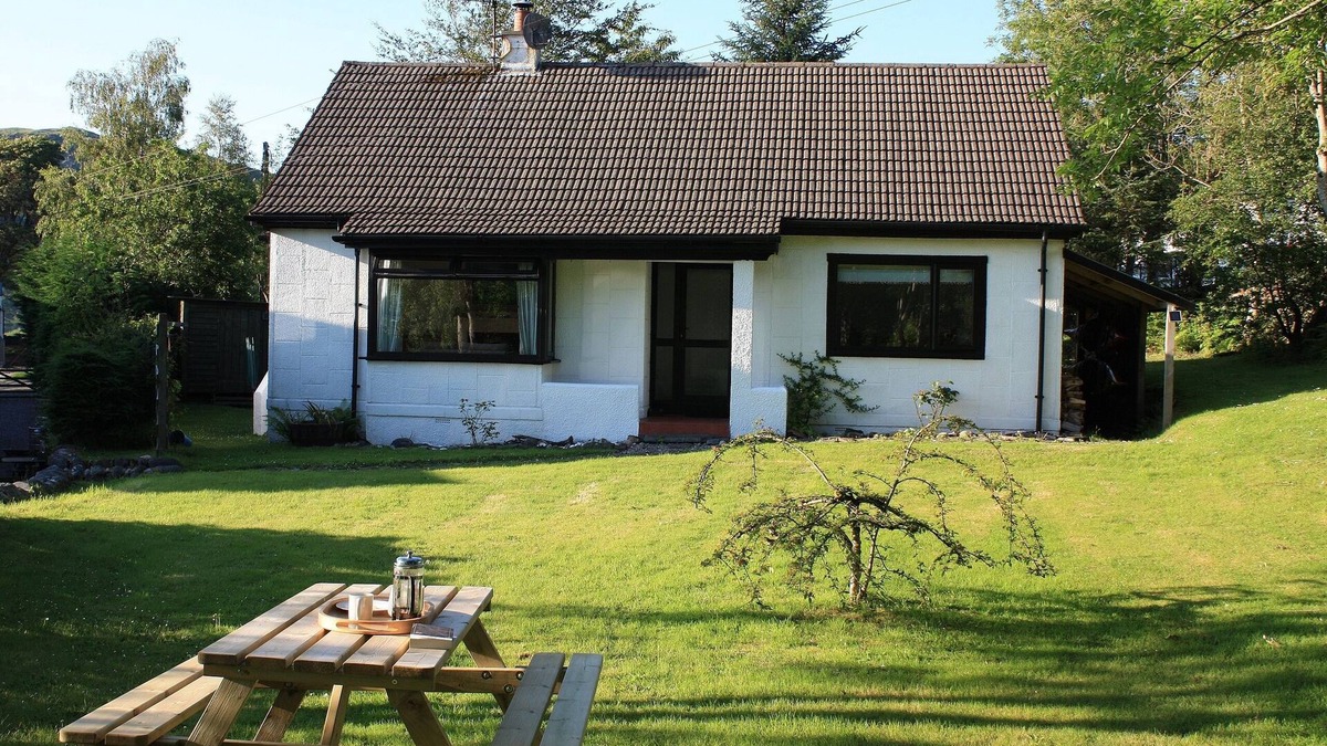 Glenelg Cottage | Self-catering Cottage In Glenelg Looking Over The Sleat To Skye
