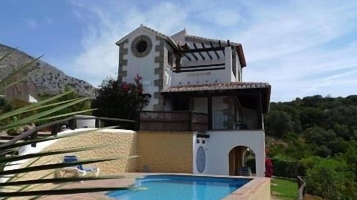 Alora Cottage | Self catering El Chorro Villas for 8 people
