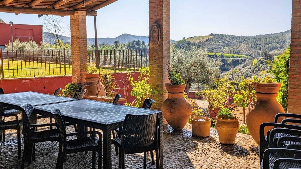 Guadalupe Villa | Self catering El Descanso del Peregrino for 14 people
