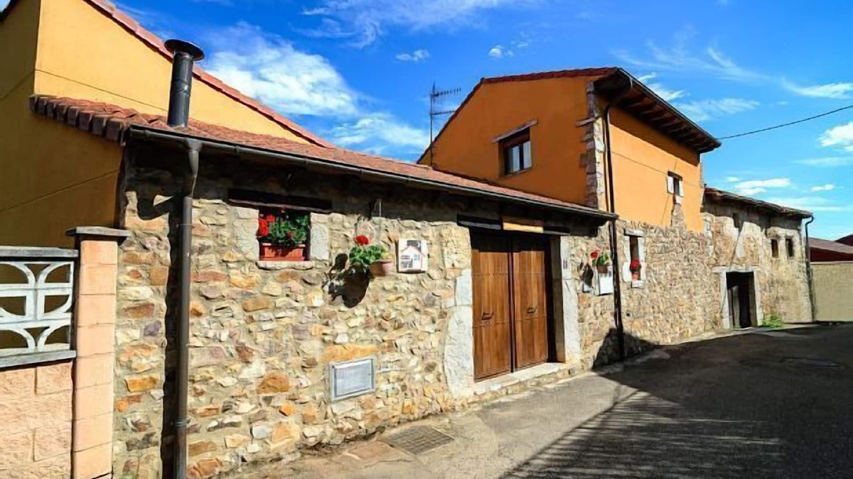 Brugos de Fenar Cottage | Self catering El Henar del Rey for 4 people