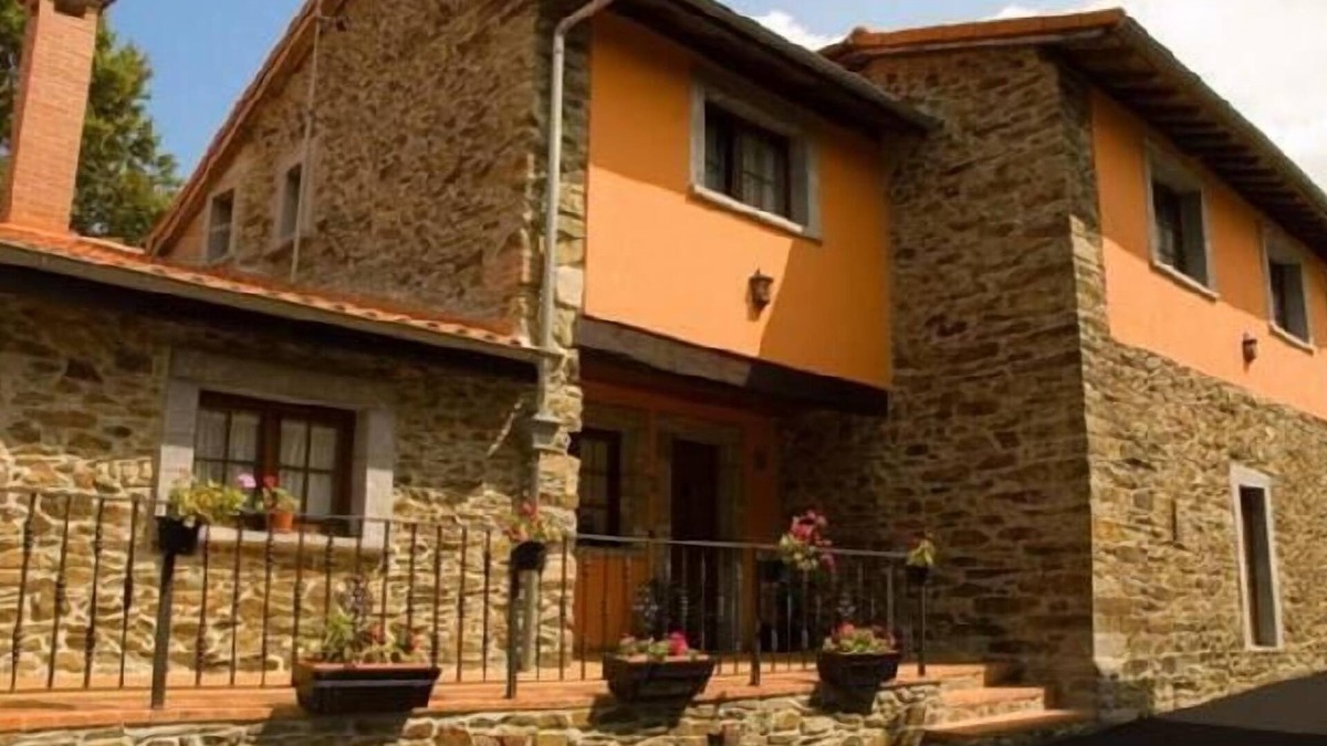 Loro Cottage | Self catering El Piconeiro for 8 people