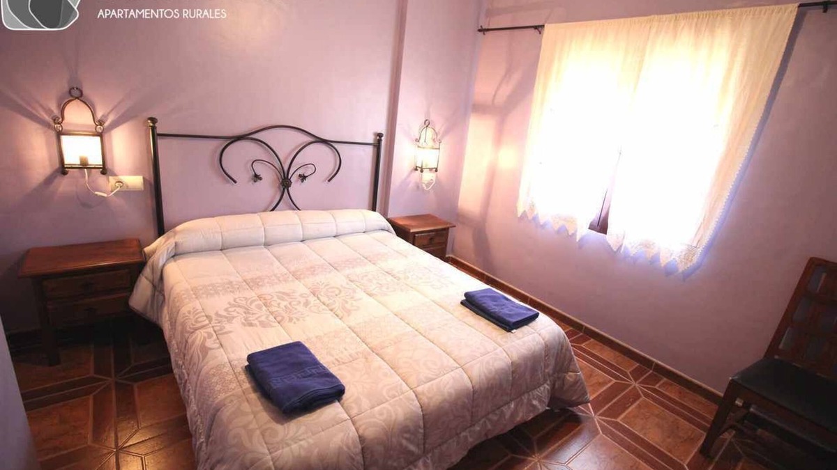 Enguidanos Apartment | Self catering El Rincon de Piedra for 8 people