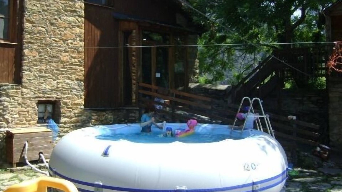 Sort Cottage | Self catering L'Era de Sansa for 15 people