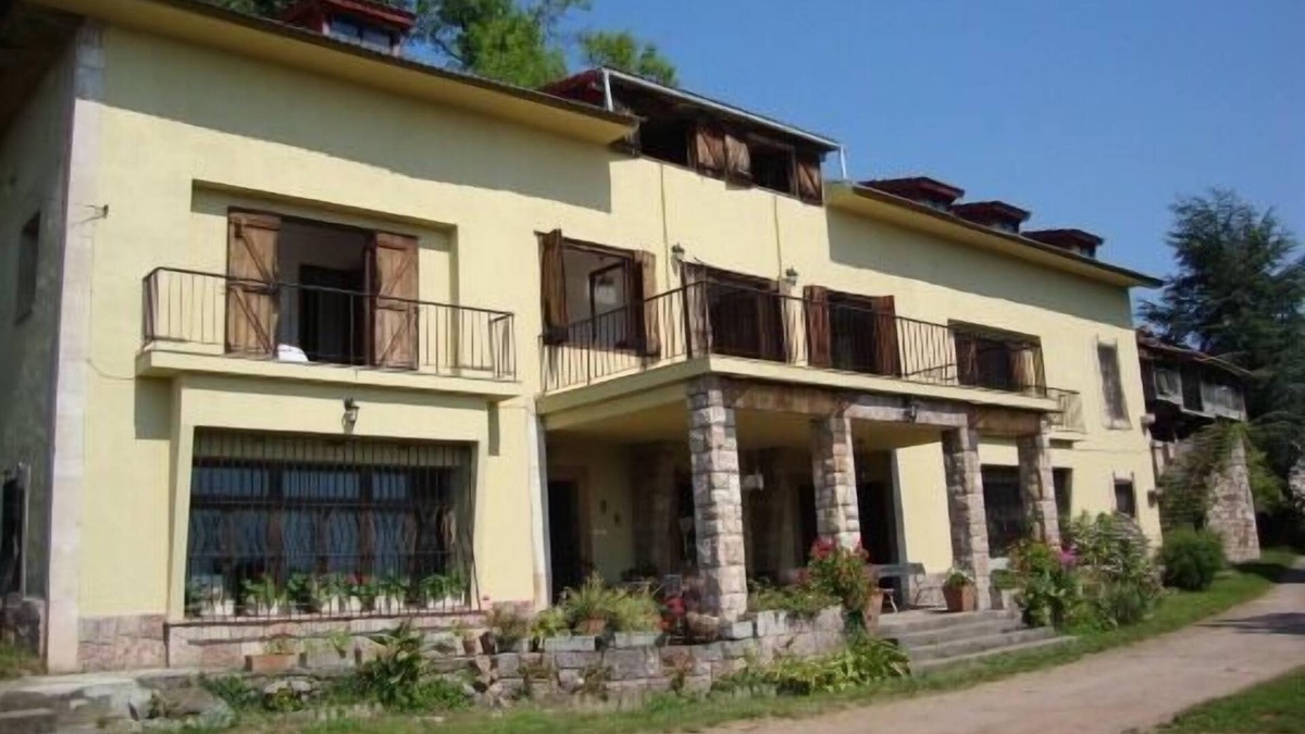 Baselgas House | Self catering La Casona de la Garaba for 14 people
