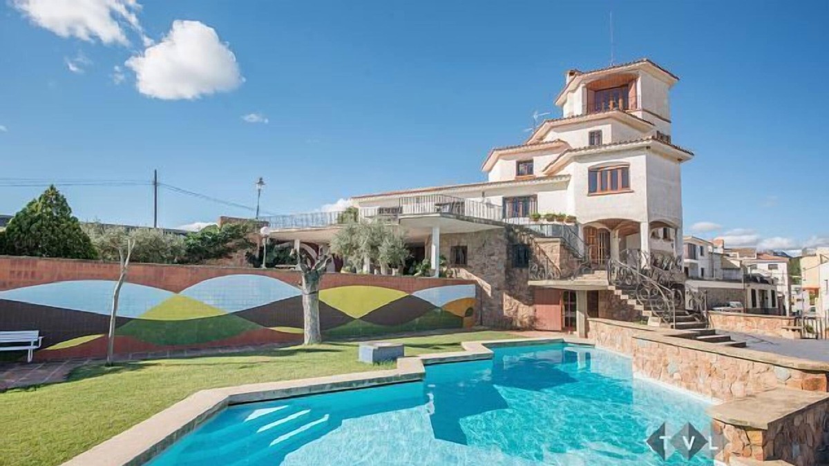 Riudecanyes Cottage | Self catering La Guaita for 16 people