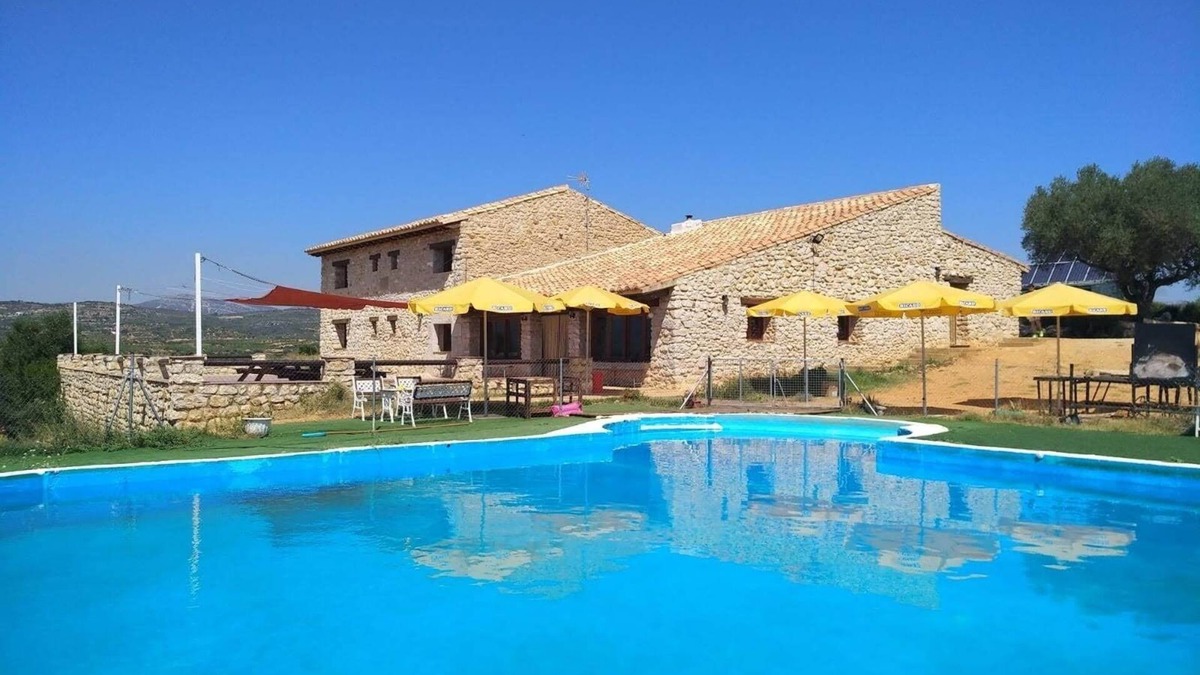 La Salzadella Cottage | Self catering Masia Mas del Rey for 37 people