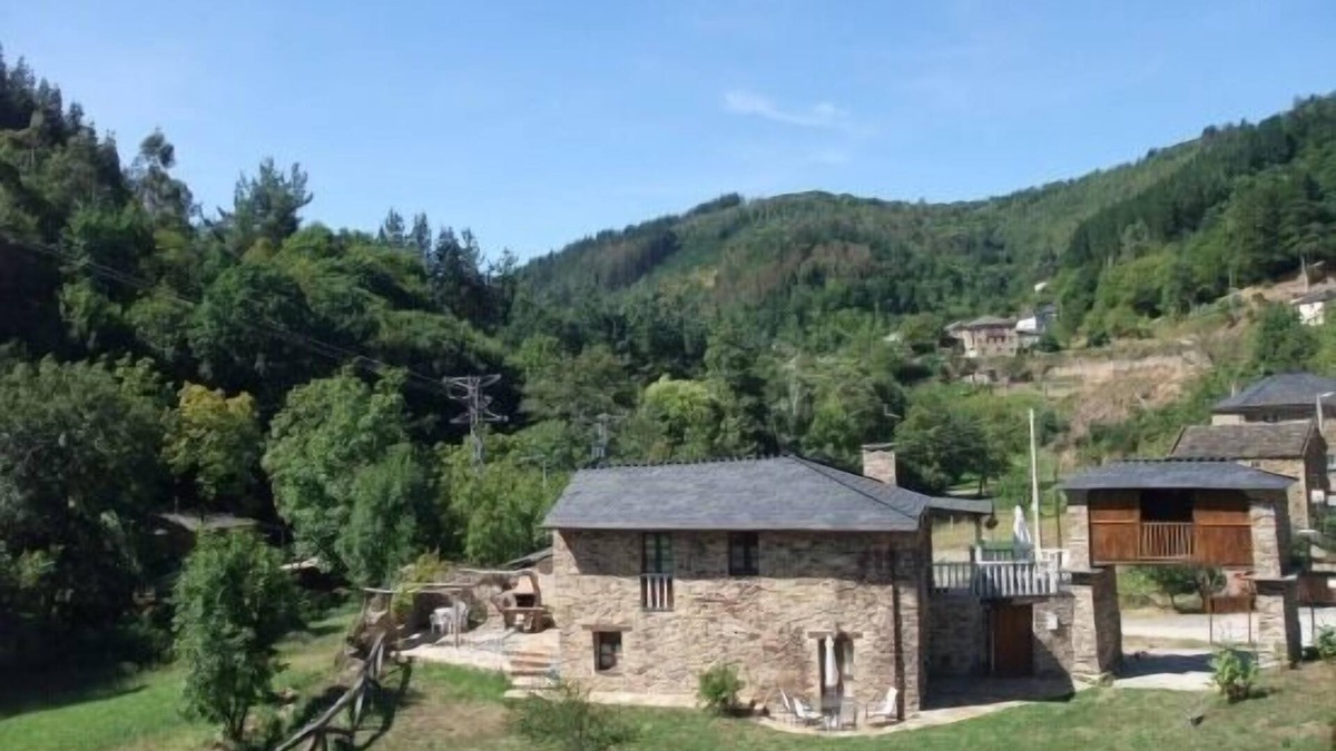 Taramundi Cottage | Self catering TAReira for 3 people