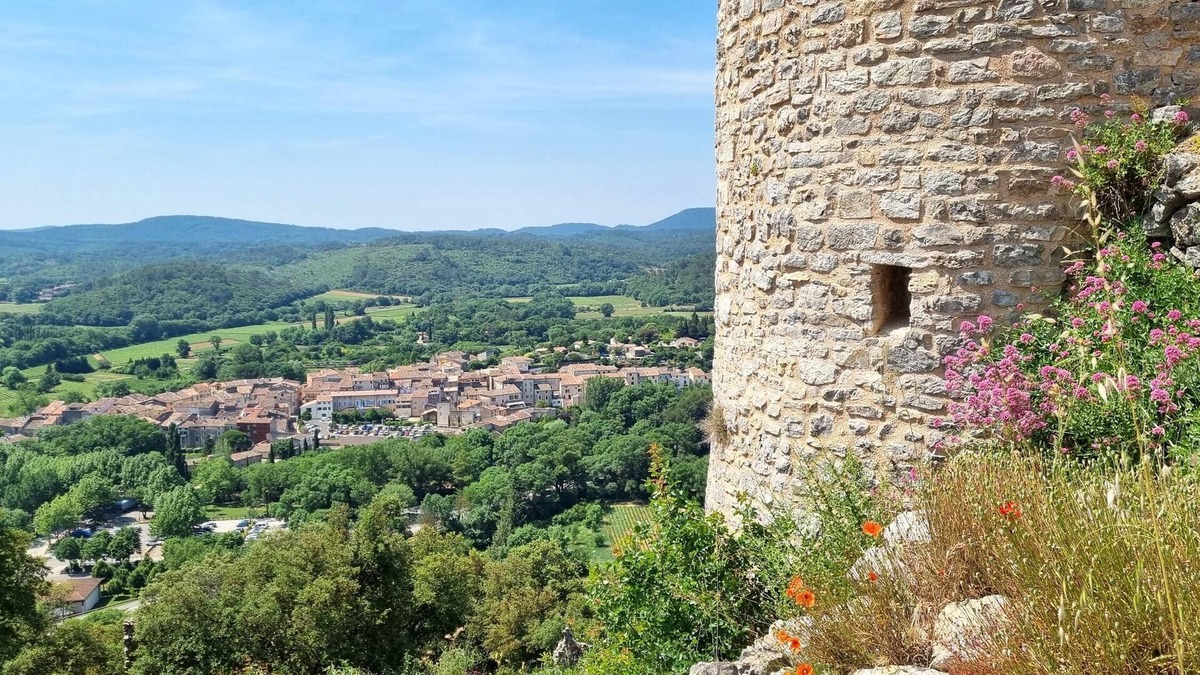 Flassans-sur-Issole Apartment | Self-contained studio in the heart of the Var