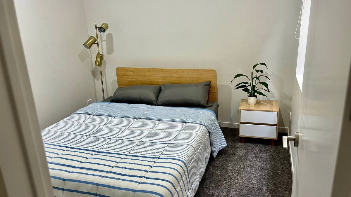 Auckland Apartment | Self Contained 2 Bedroom - Botanic Gardens & Airport