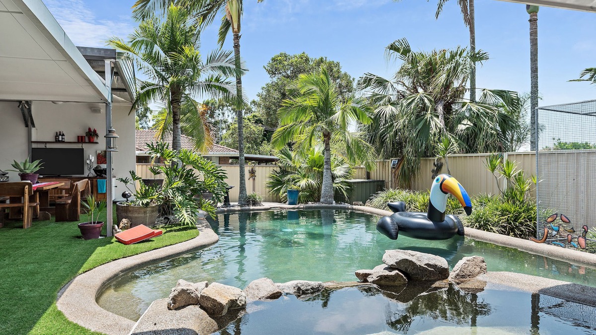 Capalaba Apartment | Self-contained 2 brm "smart" apartment in Bayside Brisbane