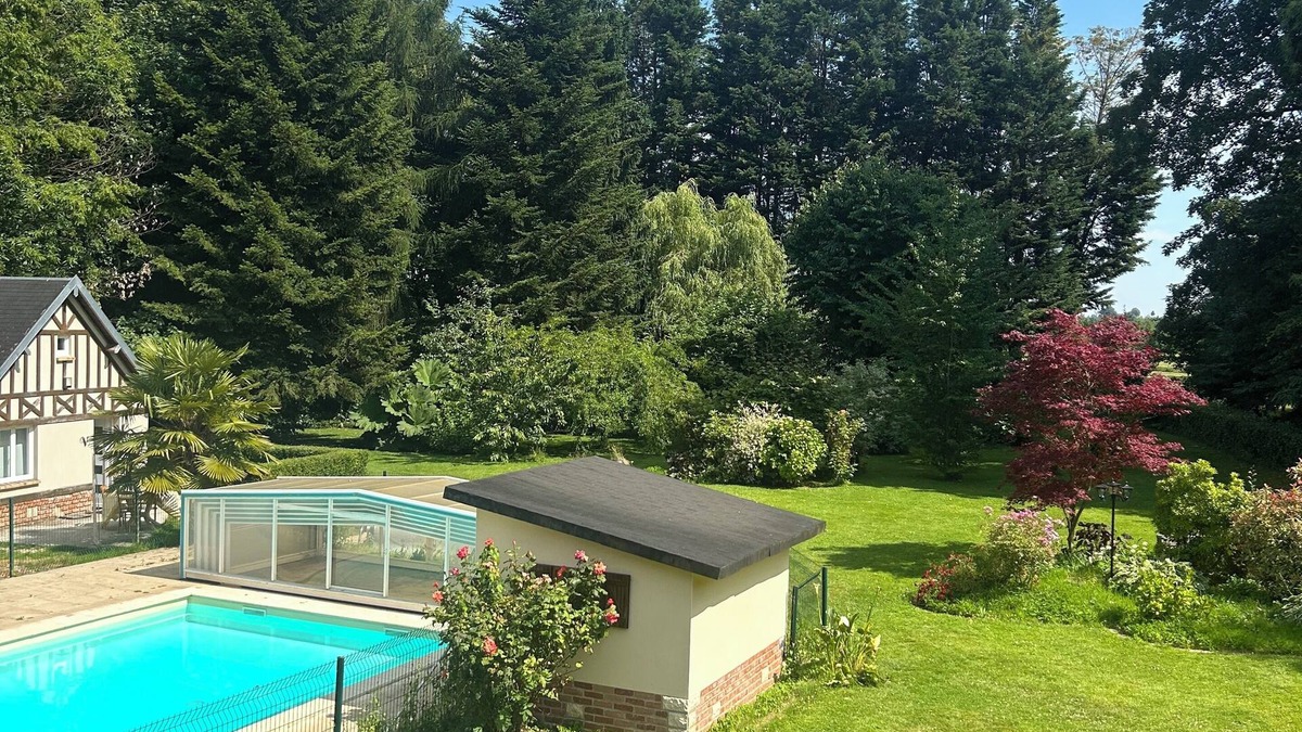 Graimbouville House | self-contained accommodation in a farmhouse with private swimming pool