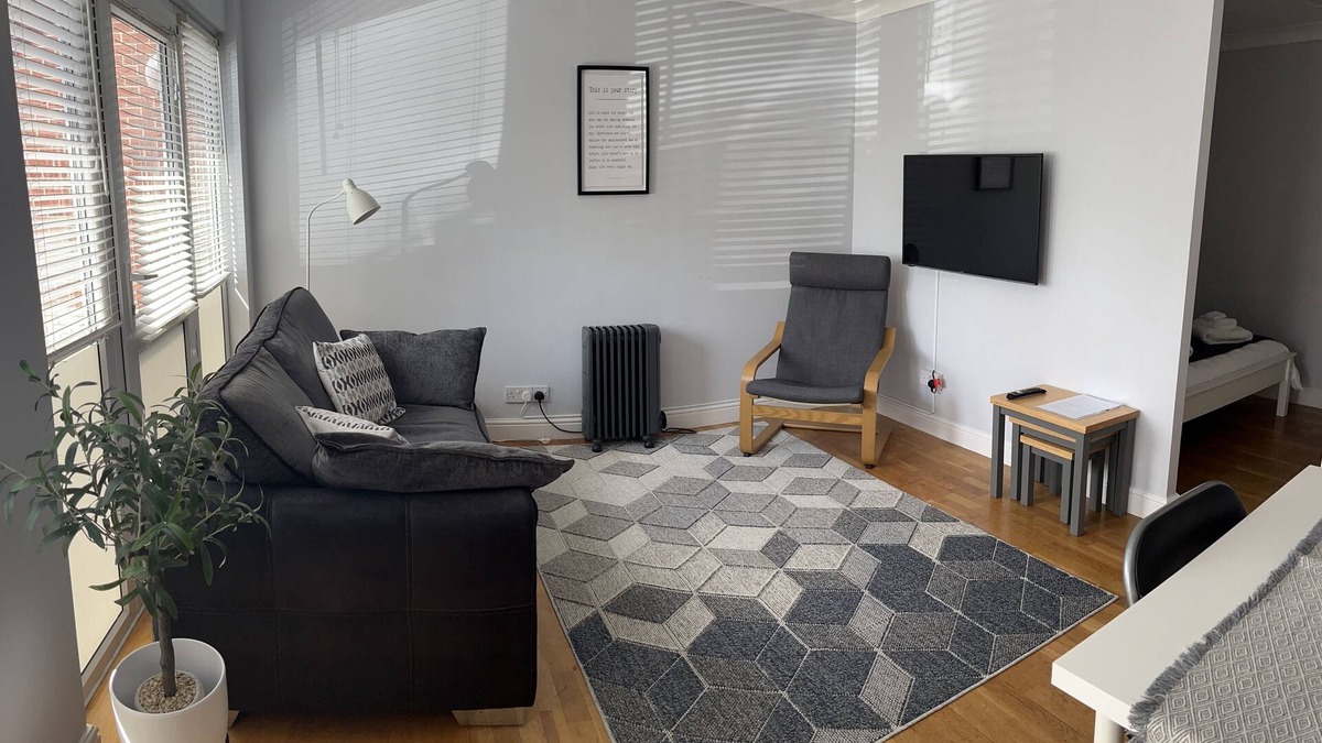 Colchester Apartment | Self contained flexible annex in Colchester