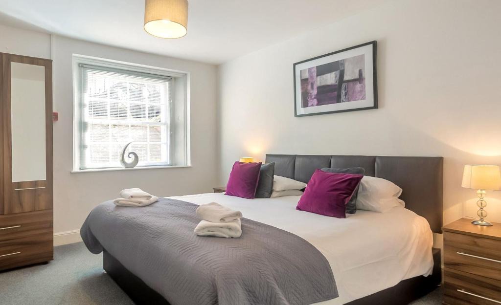 Montpellier Apartment | Self contained, Garden Flat, Montpellier Villas