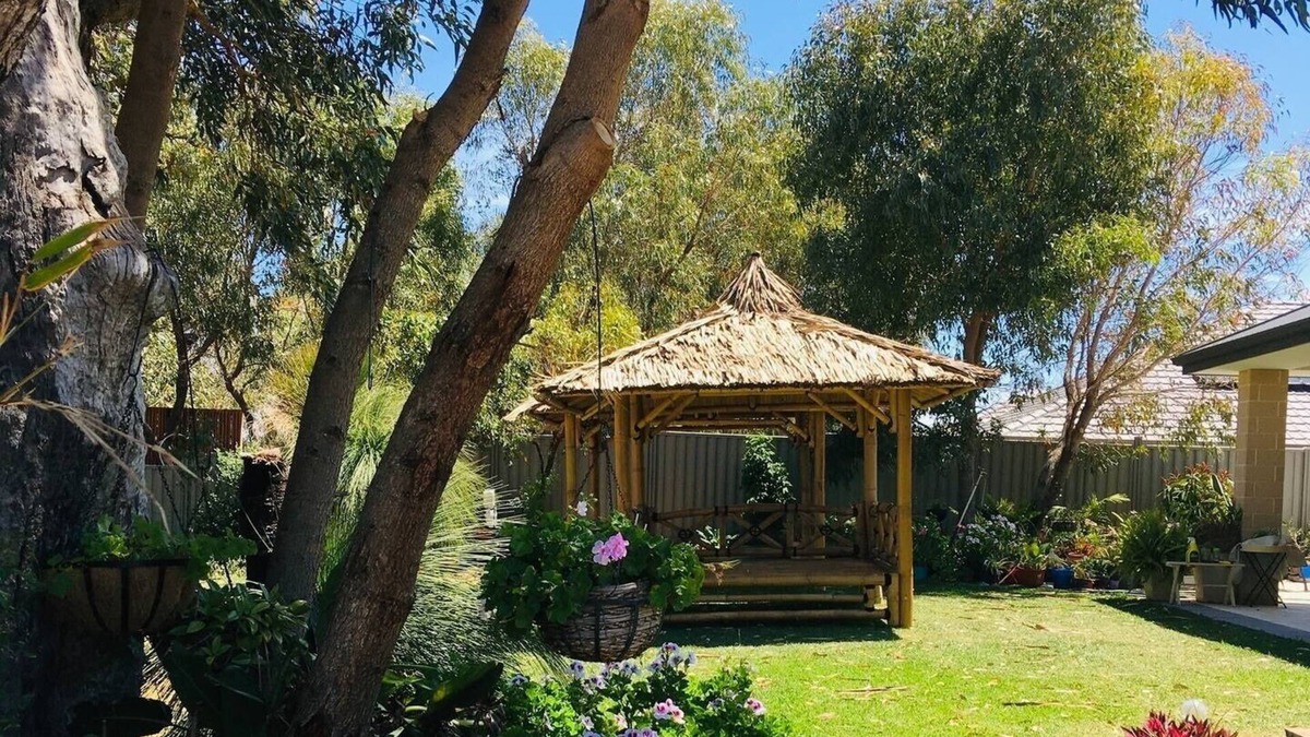 Alkimos Villa | Self Contained Granny Flat with Play Space