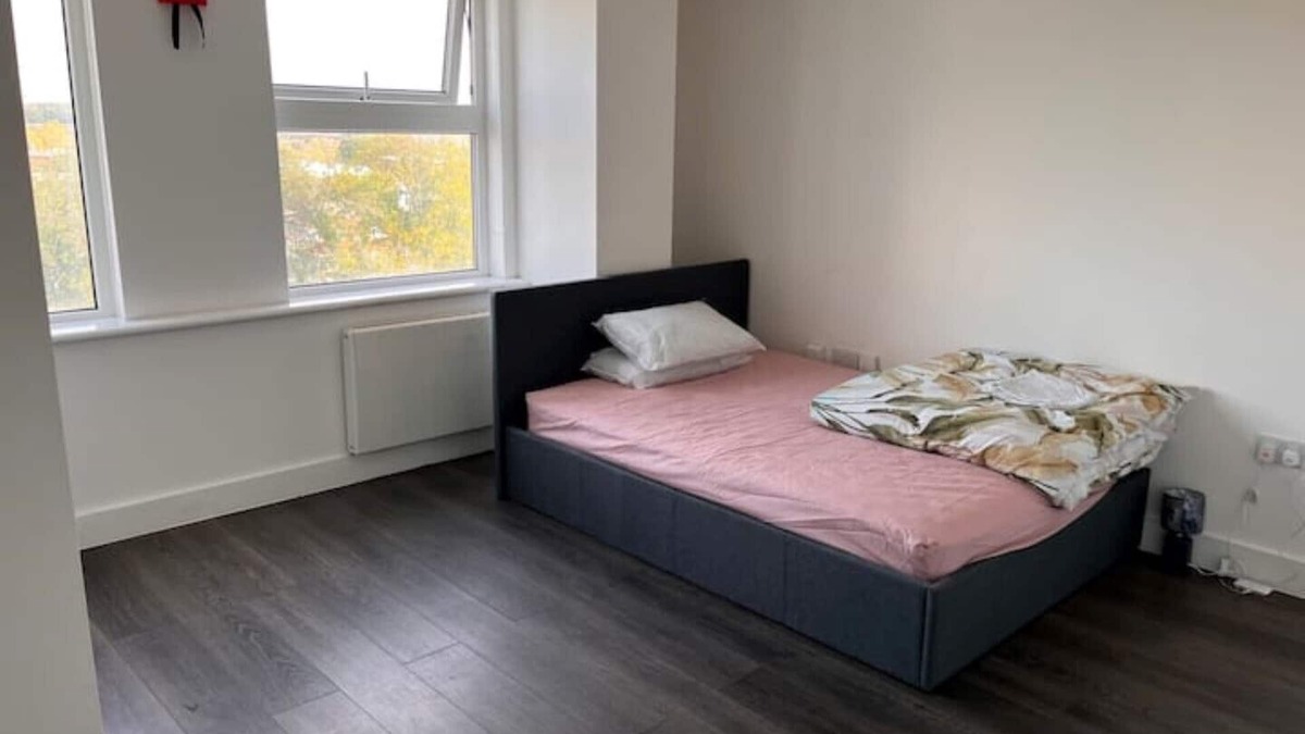 Harlow Apartment | Self Contained Studio Flat