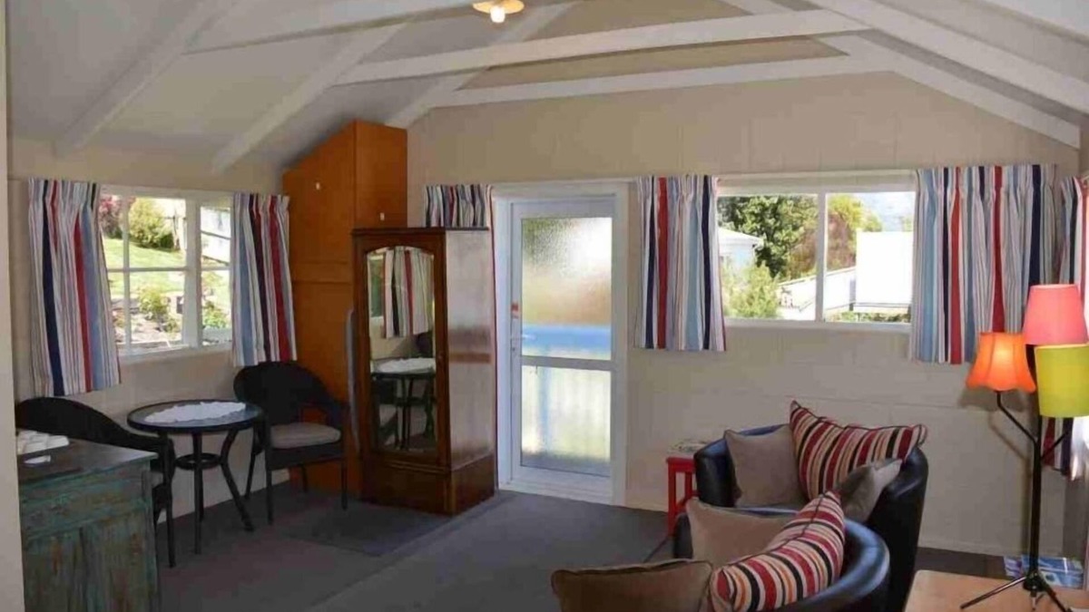 Akaroa Condo | self contained studio,