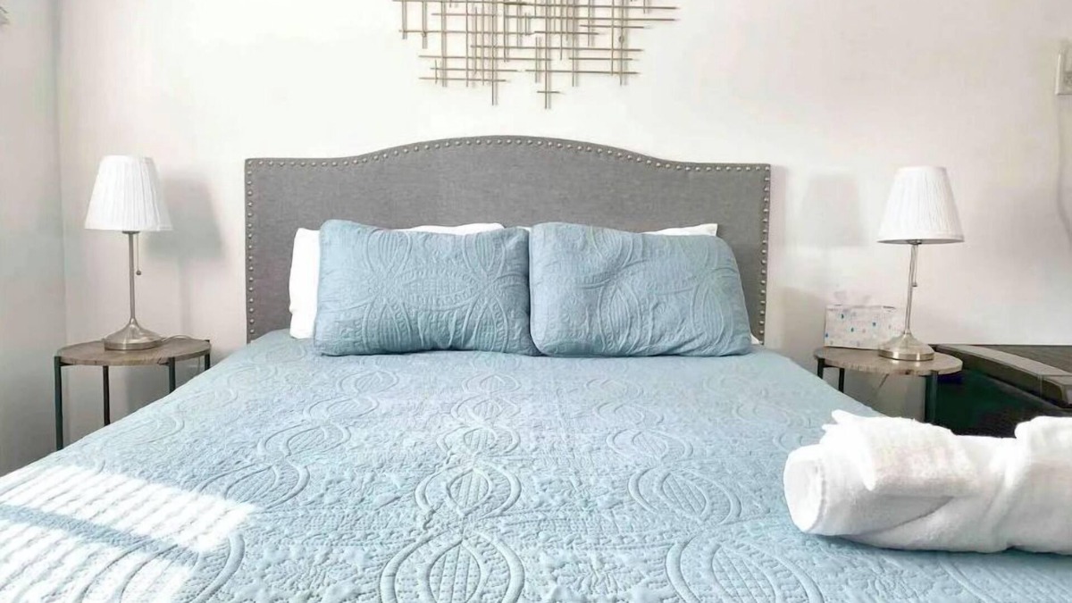 Providencia Park House | Self Distance with Pool Disney+ Netflix Hulu