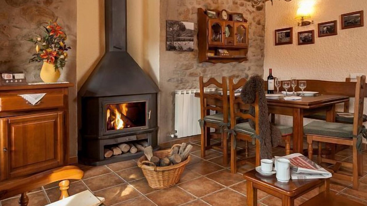 Sant Joan de Les Abadesses Cottage | Self catering Mas la Batllia for 4 people