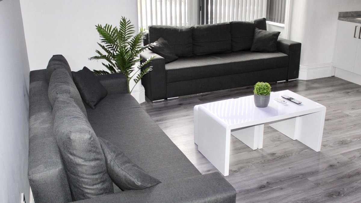 Blackpool Town Center Apartment | selmes delux Apartment with spa bath
