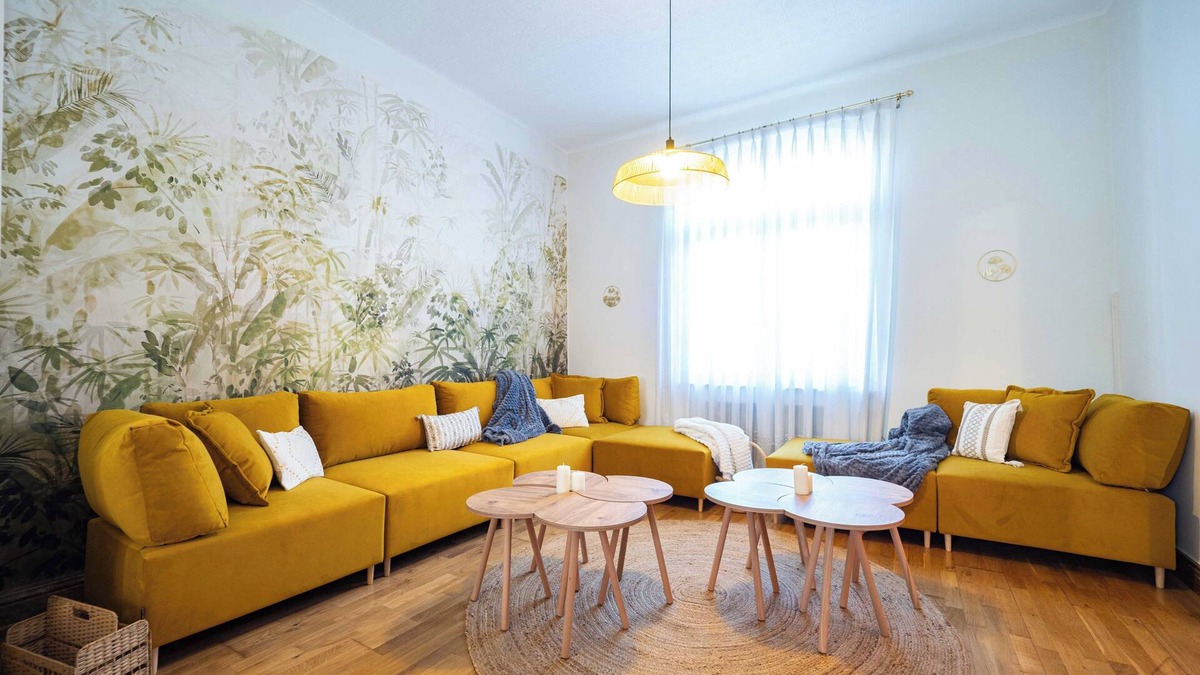 Bimenes Municipality House | Semi-detached house of Belgian construction, with large garden and in a quiet location.