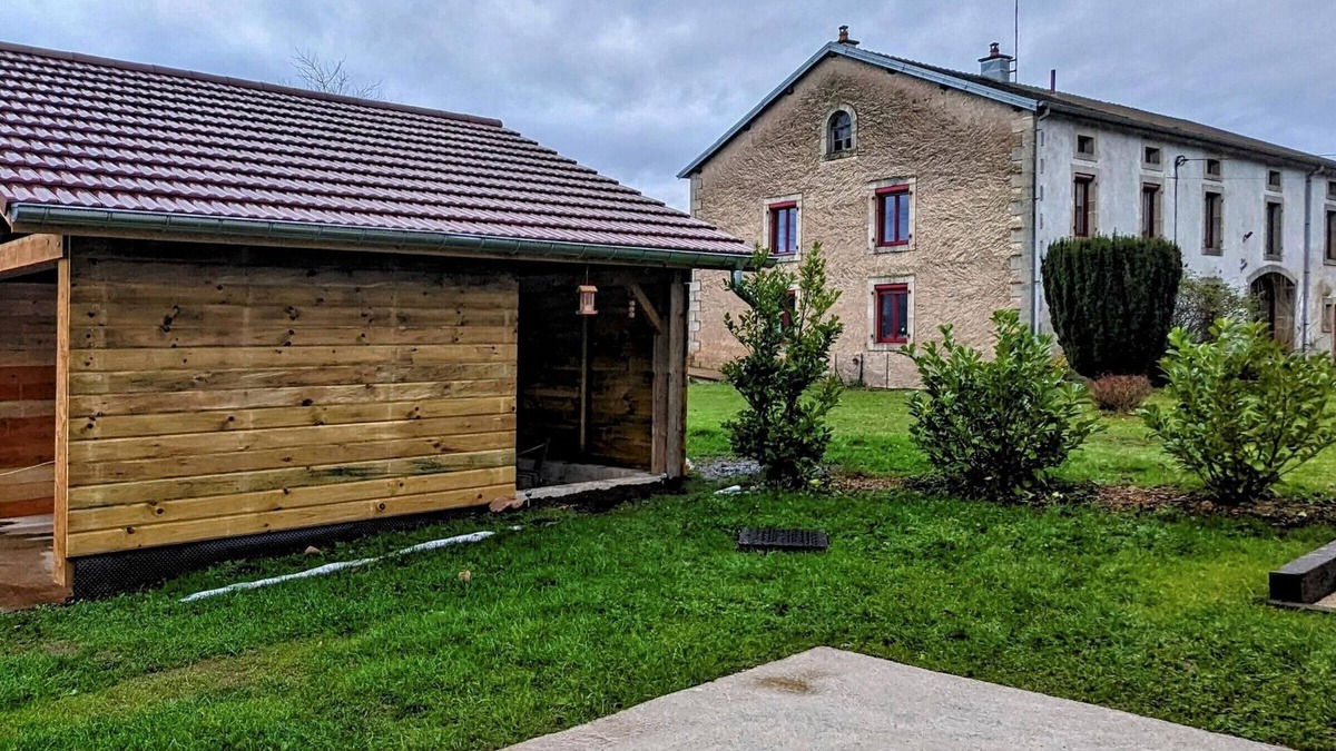 Amage Cottage | Semi-detached house with terrace, WIFI, parking, and pétanque court