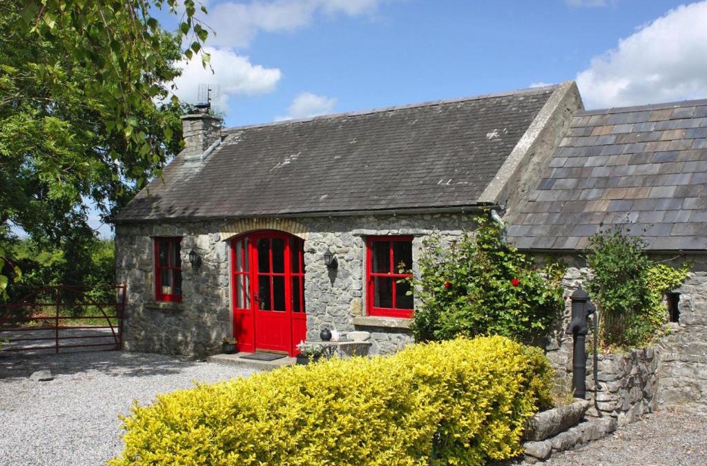 Terryglass House | Semi-Detached, Terryglass