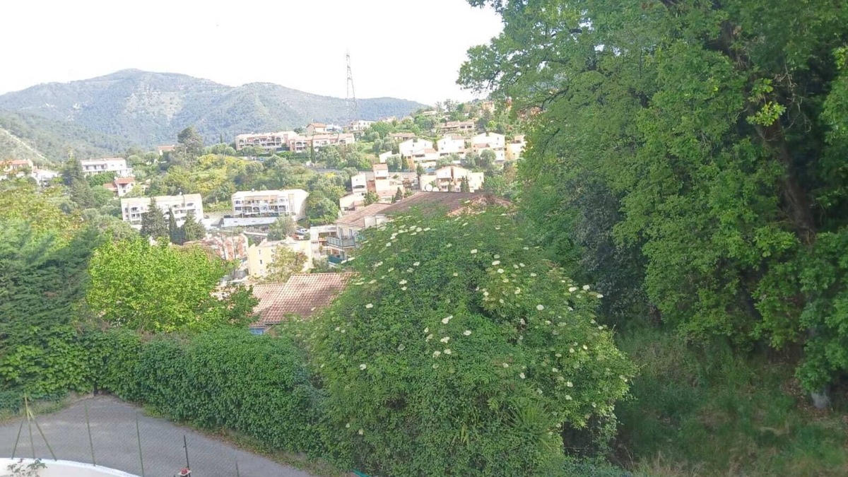 La Trinite House | Semi-detached townhouse 15 min from Monaco and Nicewith private parking