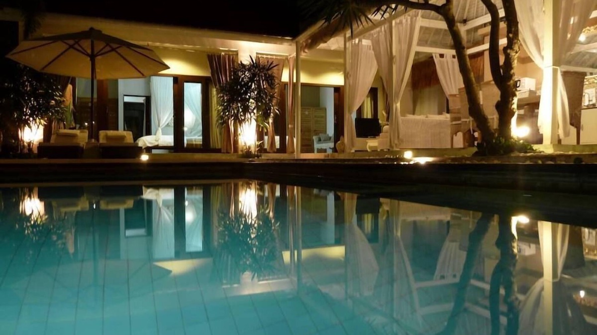 Nakula Villa | Seminyak: Pool Villa - 6 pers. - in the heart of Seminyak - very quiet
