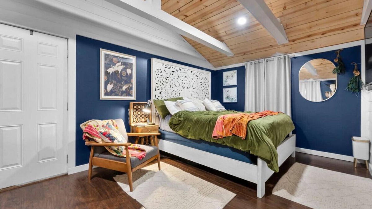 Cape Girardeau House | SEMO Redhawks Campus Home with Hot Tub